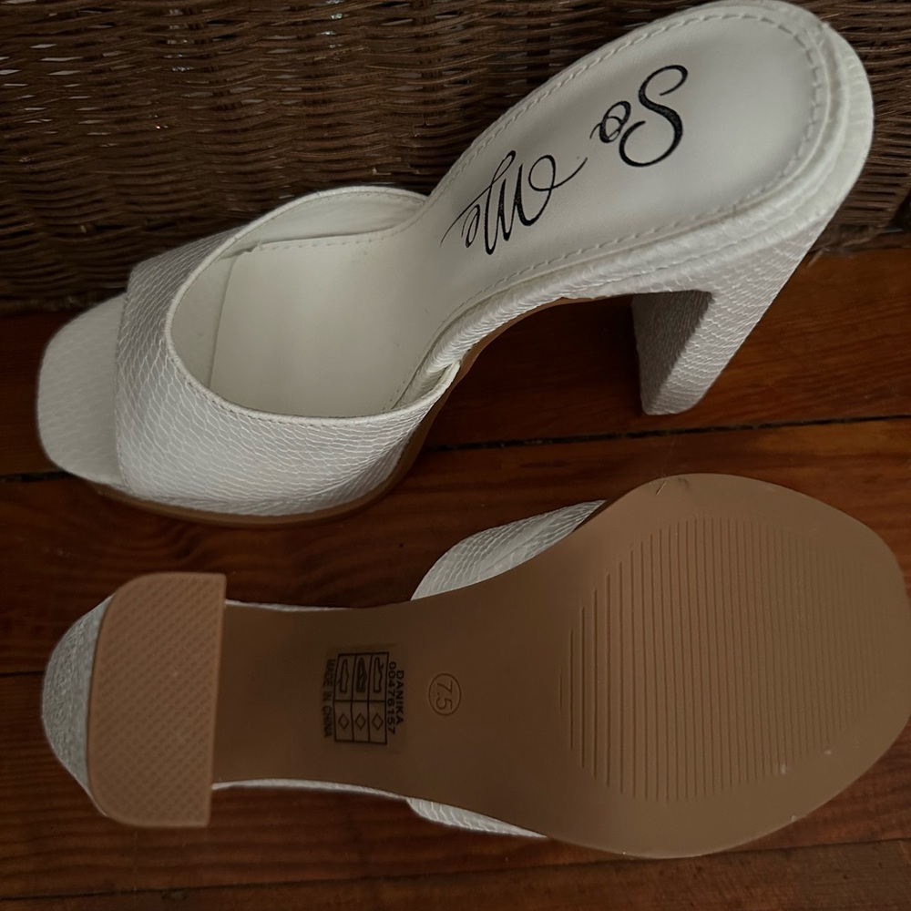 So Me White High Heels​ - Picture 4 of 5